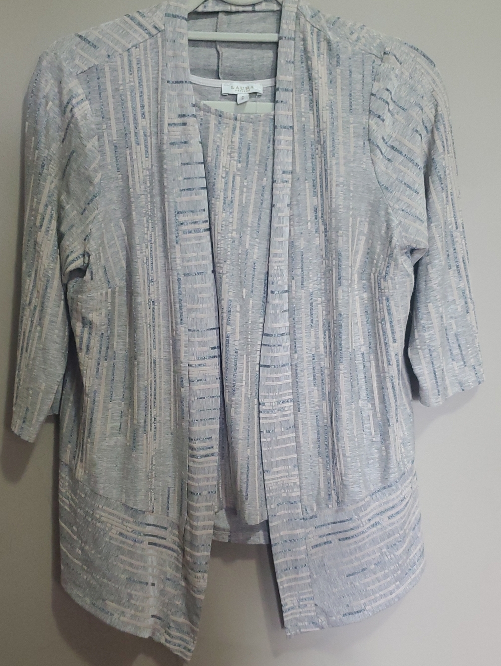 Laura Petites Light Beige & Silver Textured Open-Front Cardigan And Tank Top Med